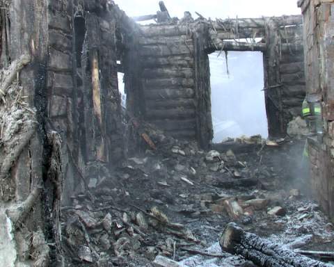 Пожар в д.Дубровка Кормиловского района Пожар в д.Дубровка Кормиловского района