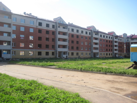 Дом №16 в микрорайоне "Ясная поляна" в Омске
