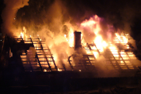 Пожар в бане на Енисейской в Омске 13.01.2012
